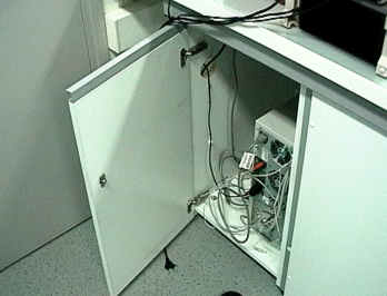 paillasse de travaux pratiques (logement de l'ordinateur face arrire)